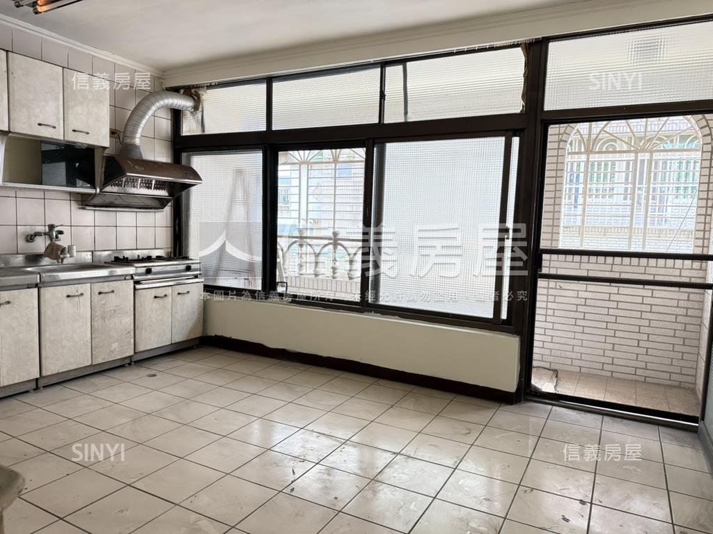 中平邊間採光大戶名邸房屋室內格局與周邊環境