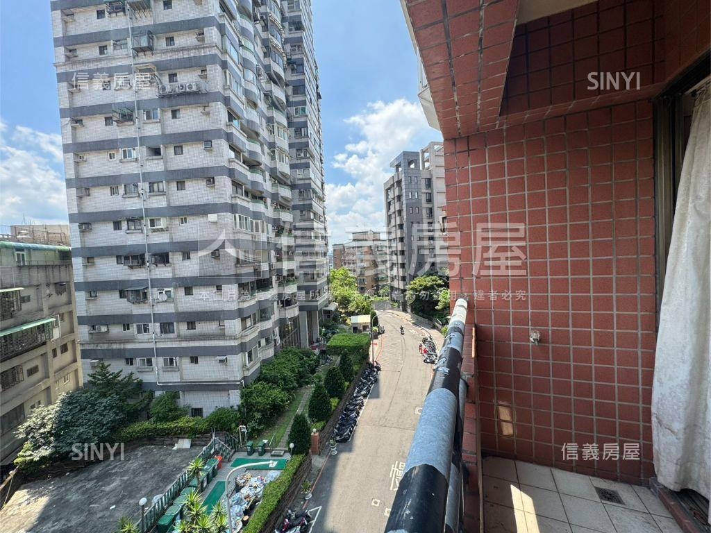 淡水低總價三房附車位房屋室內格局與周邊環境