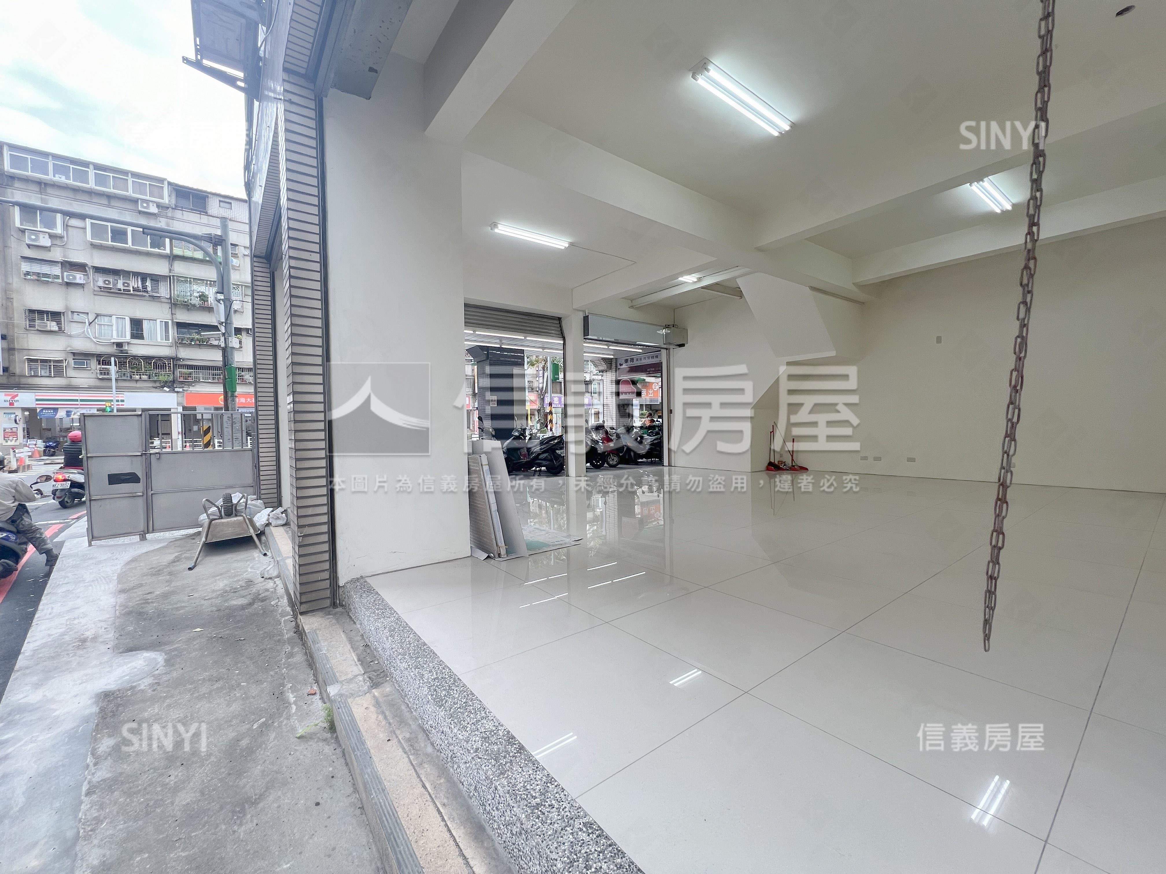 黃金三角窗店面大空間房屋室內格局與周邊環境
