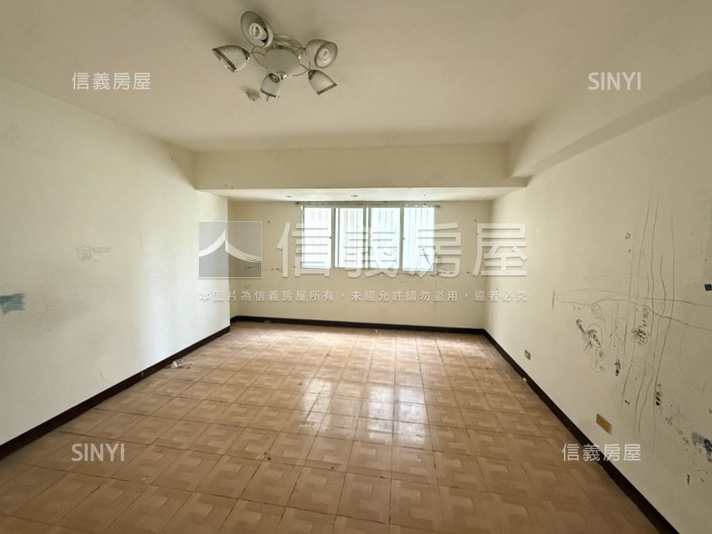 西區大三房華廈高ＣＰ值屋房屋室內格局與周邊環境
