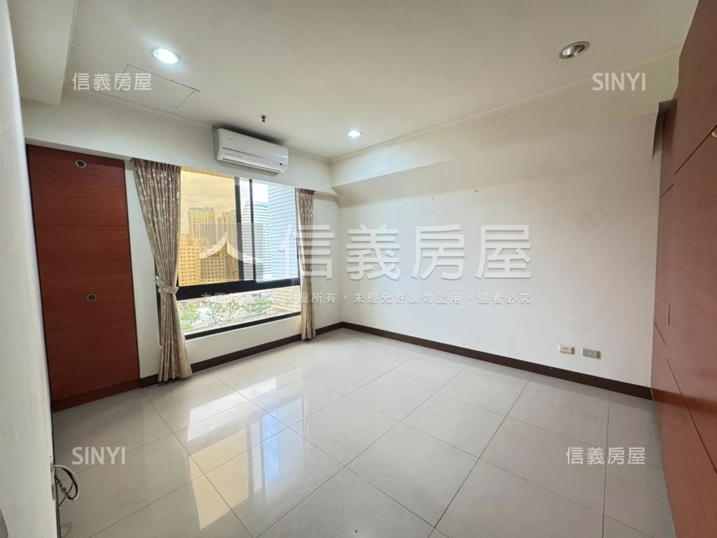 專約。京典首排大四房平車房屋室內格局與周邊環境