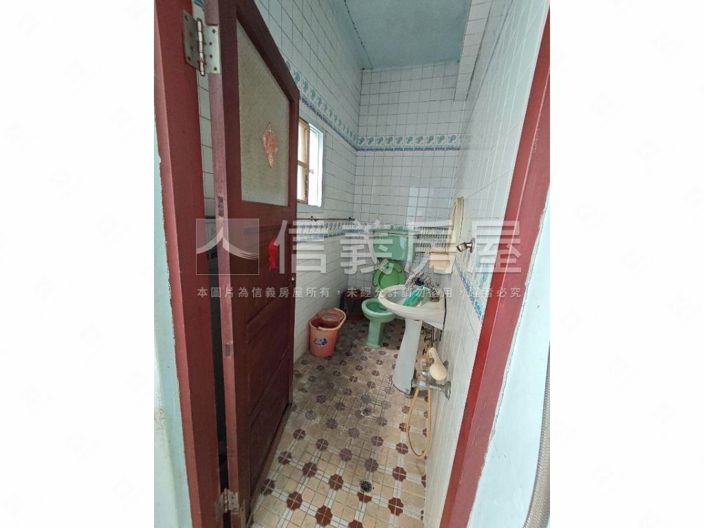 自立街透天店面有庭院房屋室內格局與周邊環境
