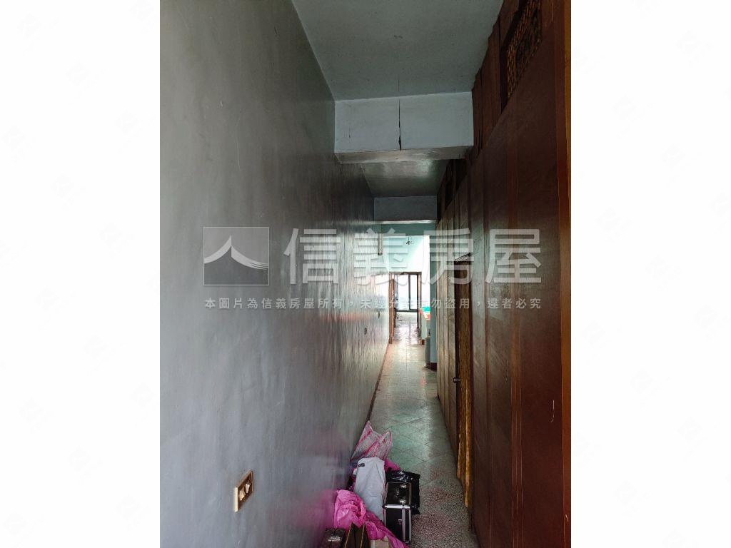 自立街透天店面有庭院房屋室內格局與周邊環境