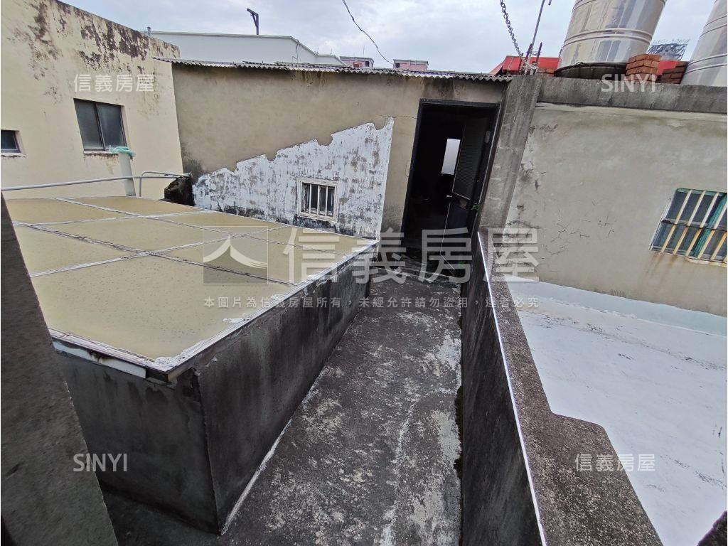 自立街透天店面有庭院房屋室內格局與周邊環境