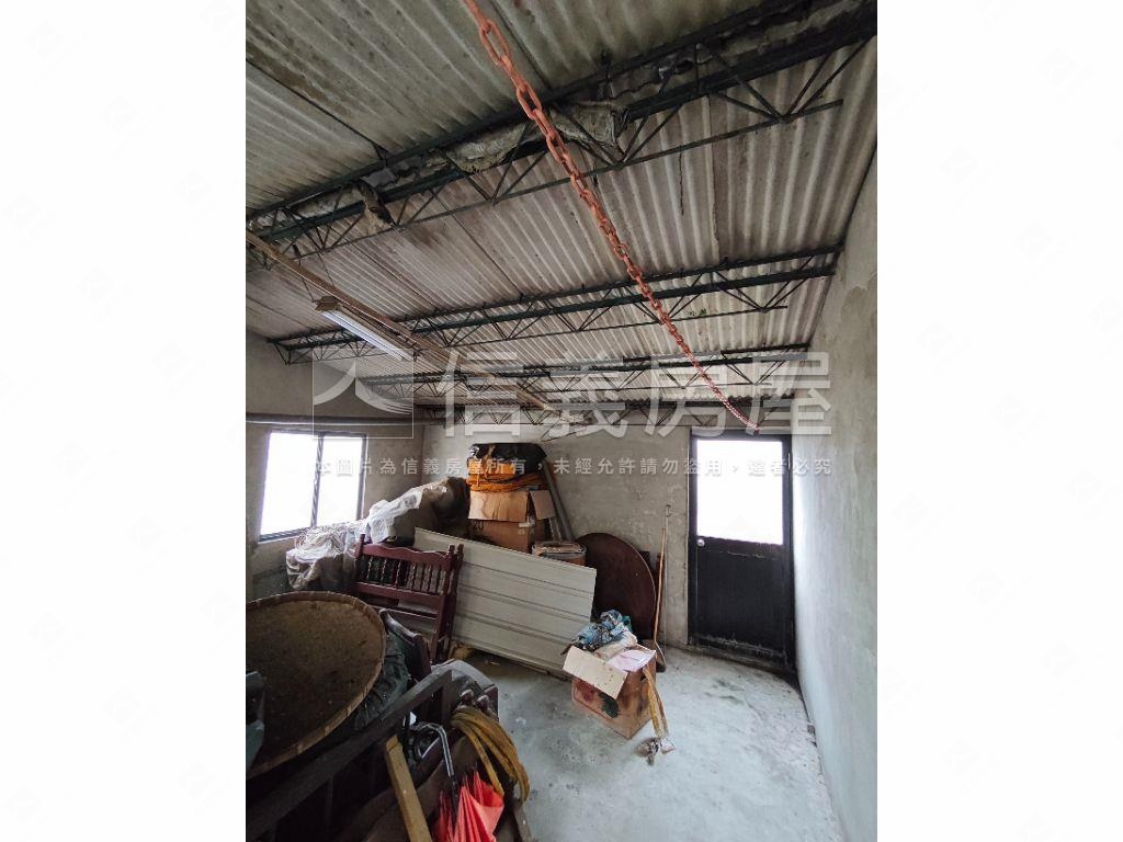 自立街透天店面有庭院房屋室內格局與周邊環境