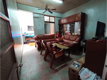 自立街透天店面有庭院