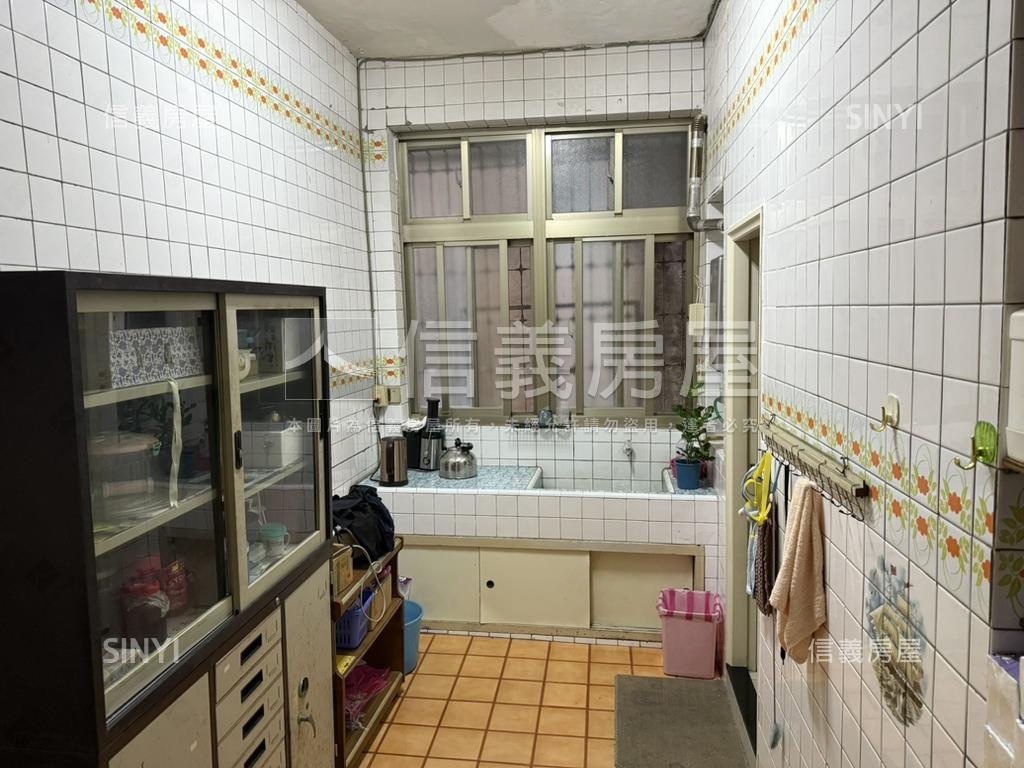 安慶街稀有透天房屋室內格局與周邊環境