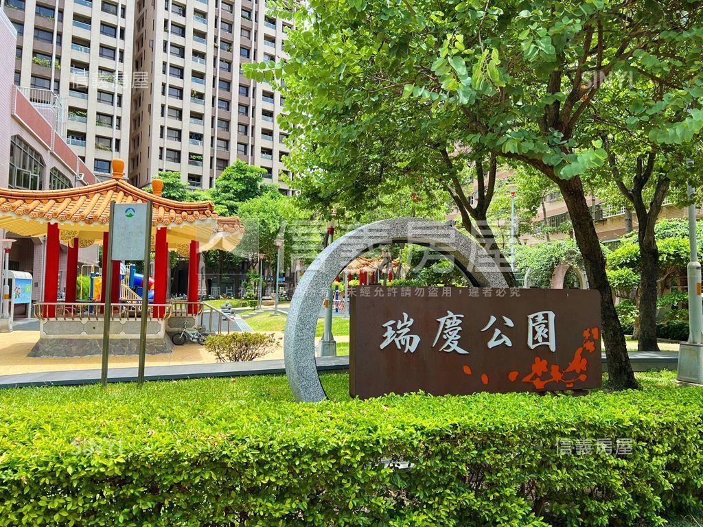 藝文蛋黃區２房車位房屋室內格局與周邊環境
