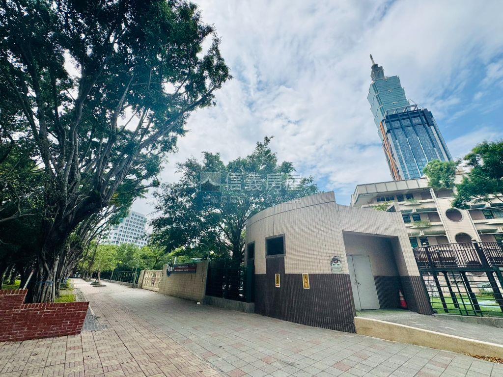 計畫區面公園１０１可兩房房屋室內格局與周邊環境