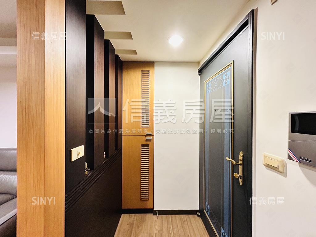 長虹稀有大三房車位房屋室內格局與周邊環境