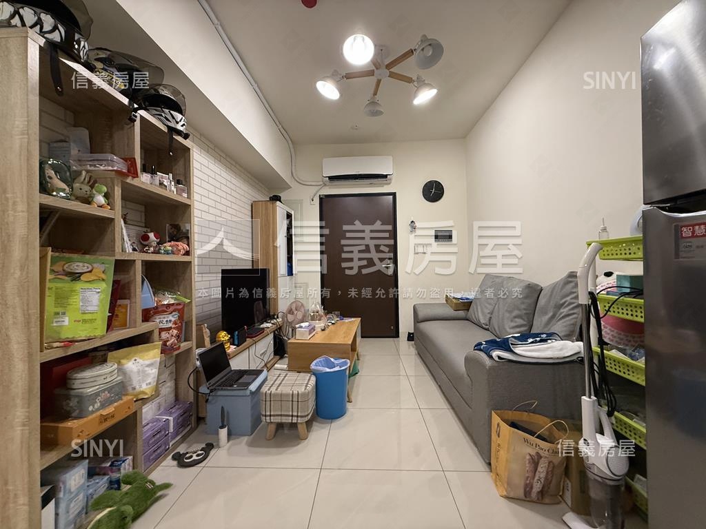 愛河旁輕屋齡大空間２房房屋室內格局與周邊環境