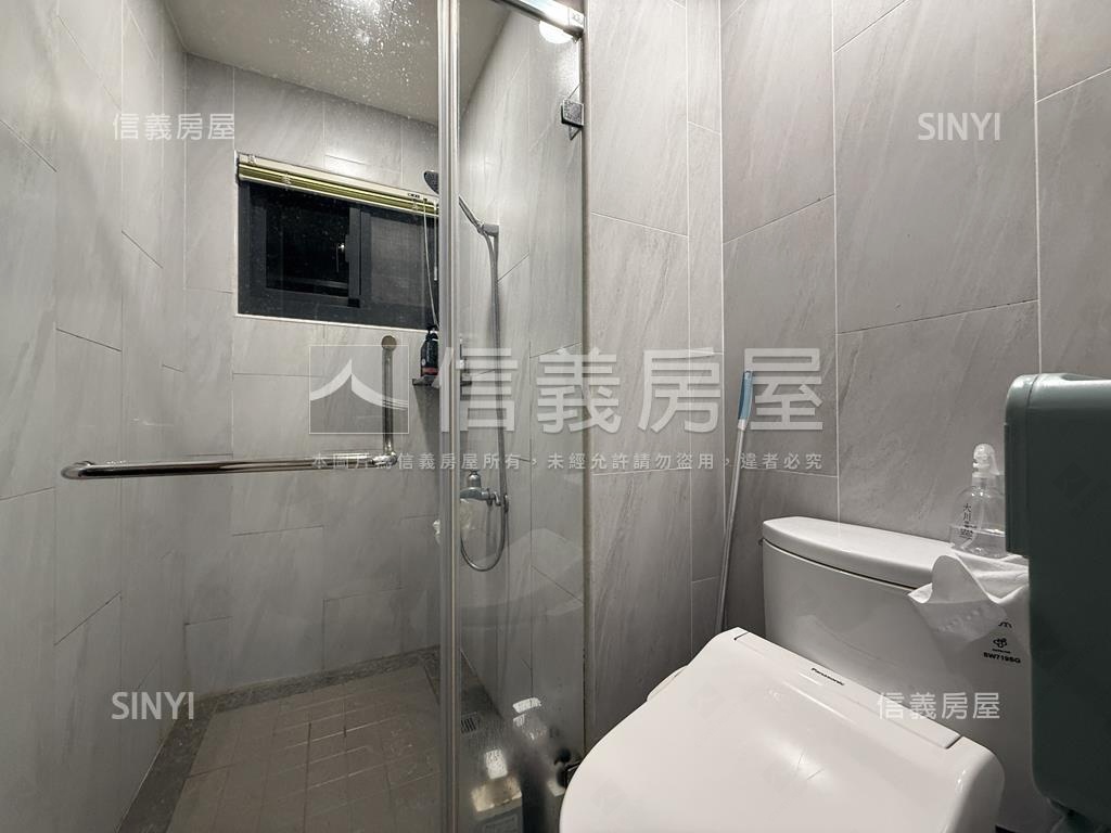 愛河旁輕屋齡大空間２房房屋室內格局與周邊環境