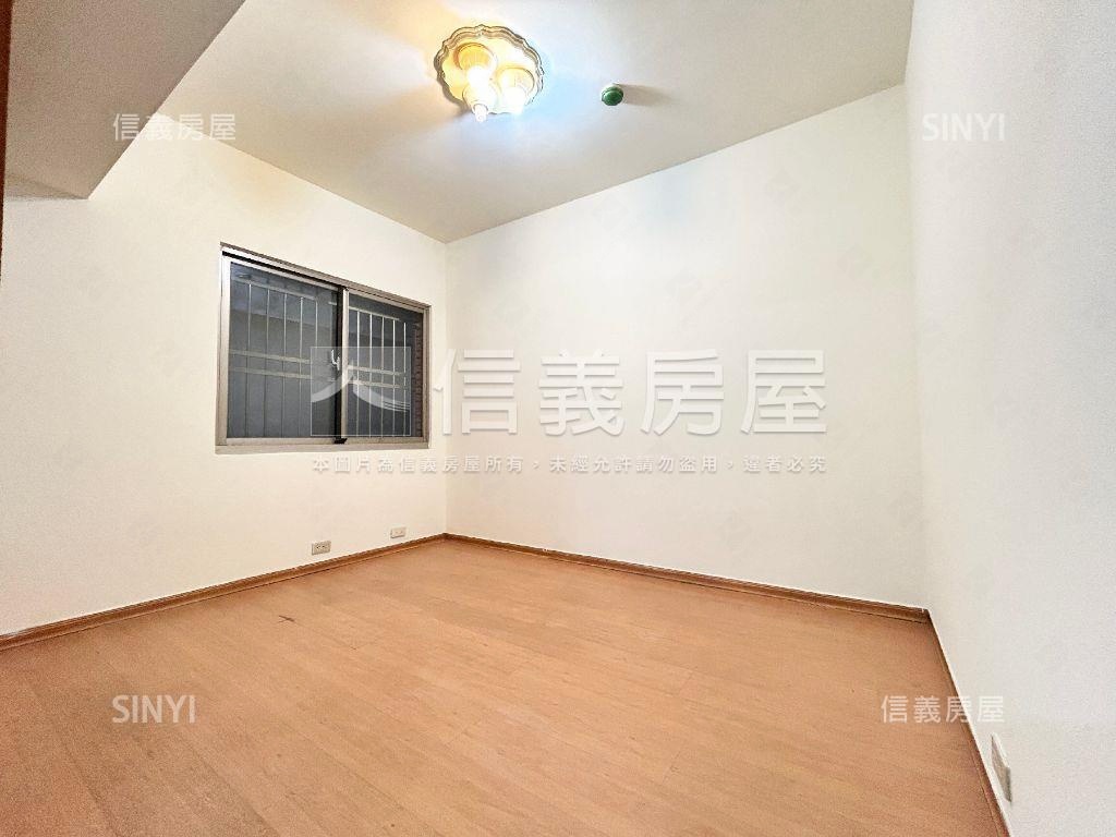 府中成都街３房車位房屋室內格局與周邊環境