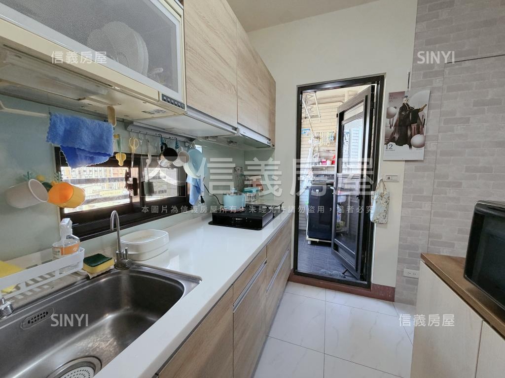 四季質感亮采兩房房屋室內格局與周邊環境