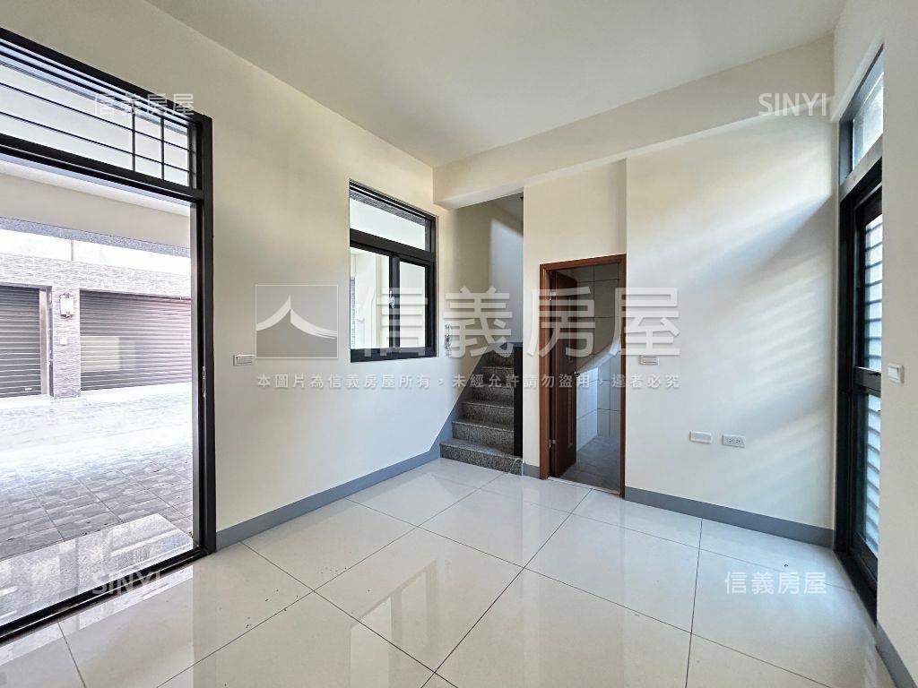 花壇全新大面寬別墅１房屋室內格局與周邊環境