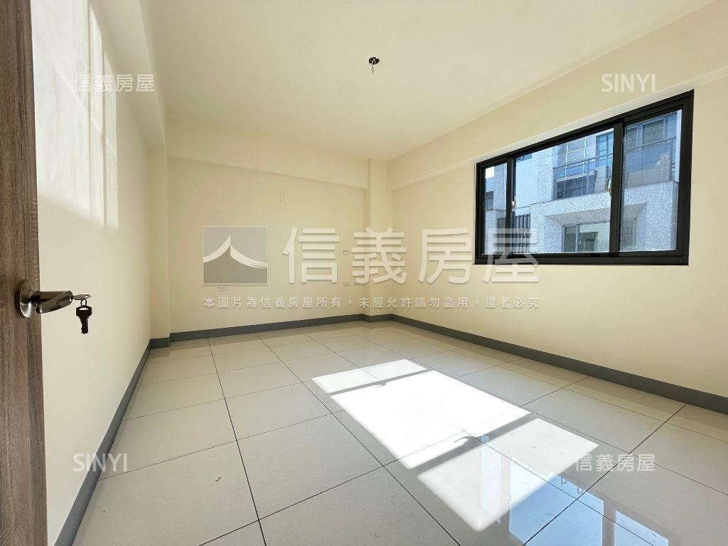 花壇全新大面寬別墅１房屋室內格局與周邊環境