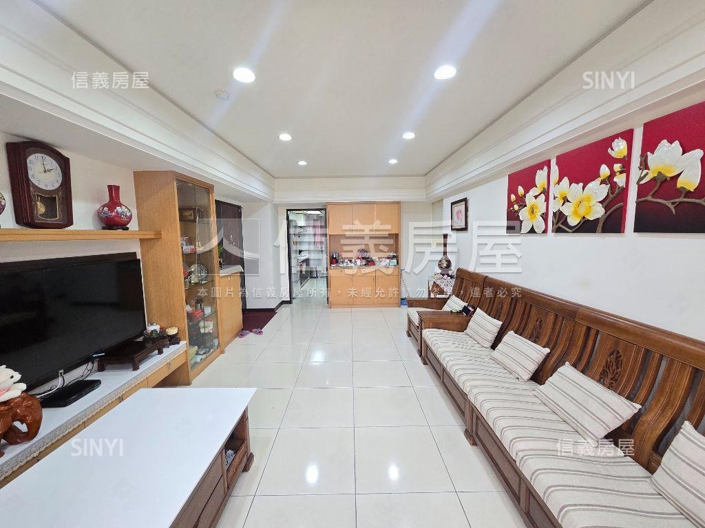 百世達三房車位房屋室內格局與周邊環境