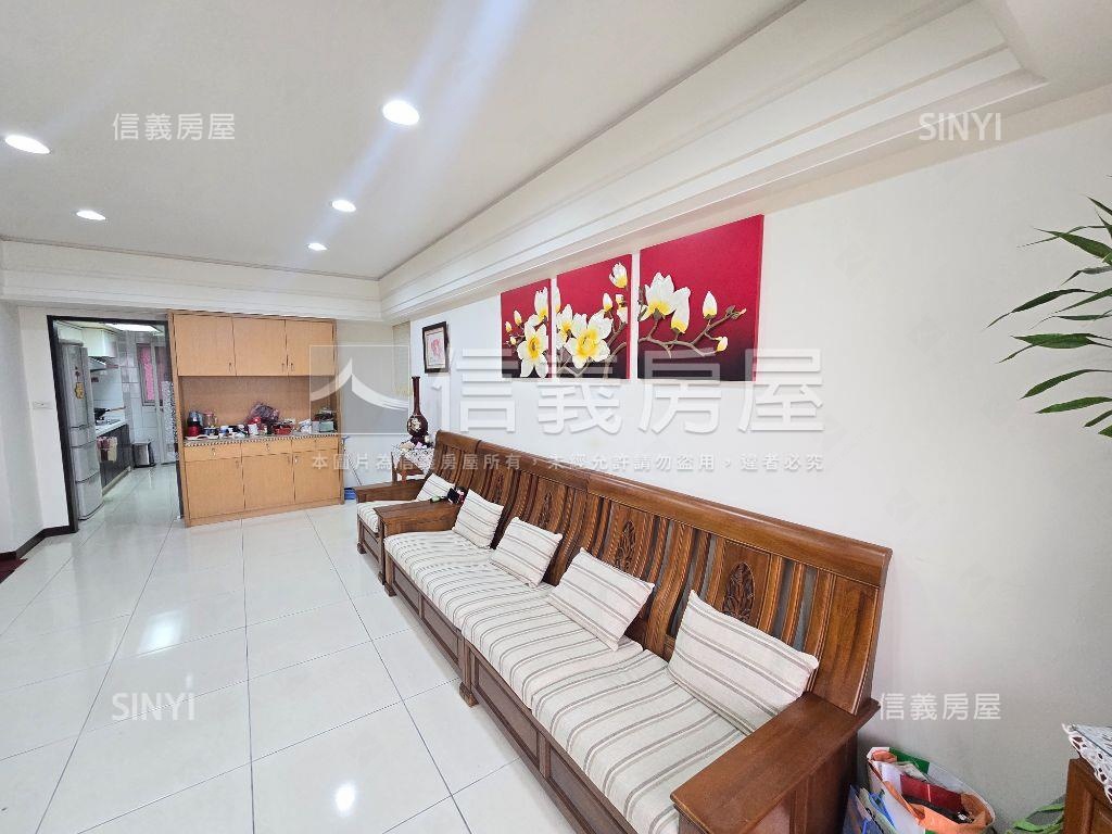 百世達三房車位房屋室內格局與周邊環境