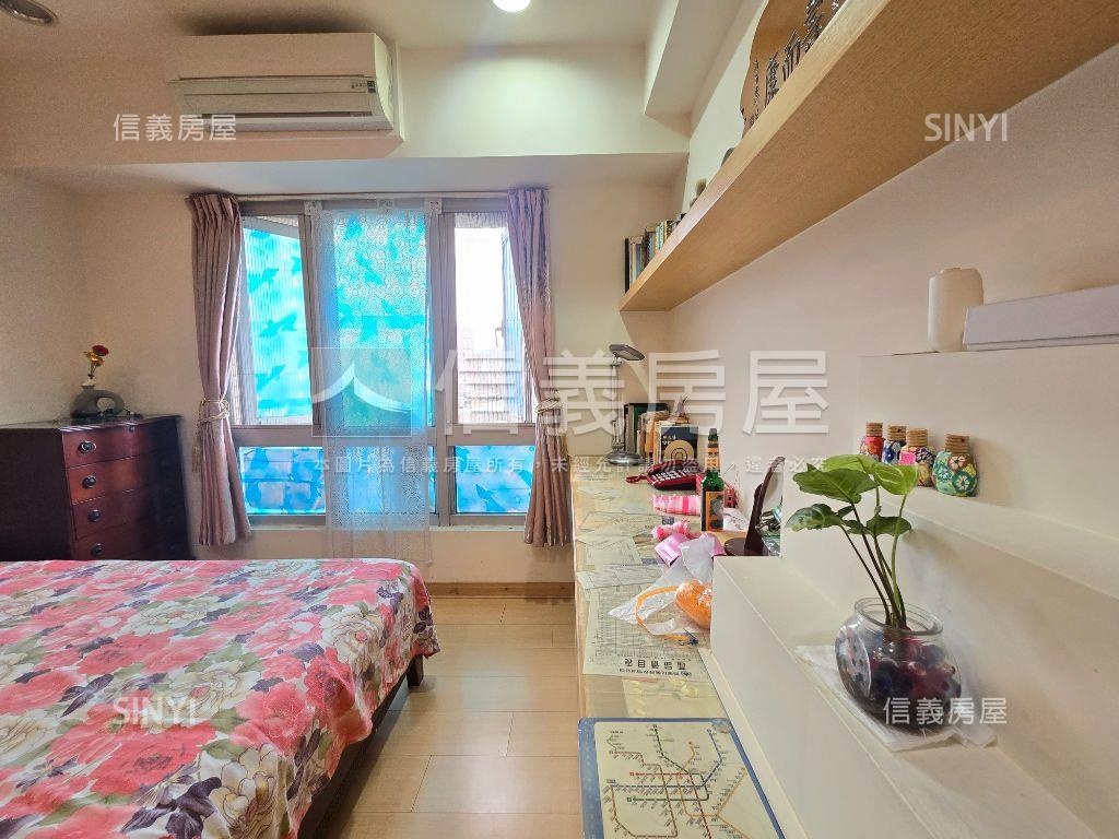 百世達三房車位房屋室內格局與周邊環境