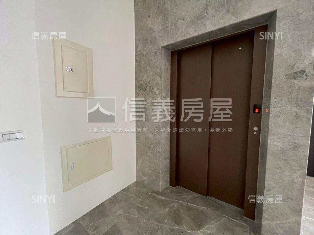 海佃面寬並排雙車墅房屋室內格局與周邊環境