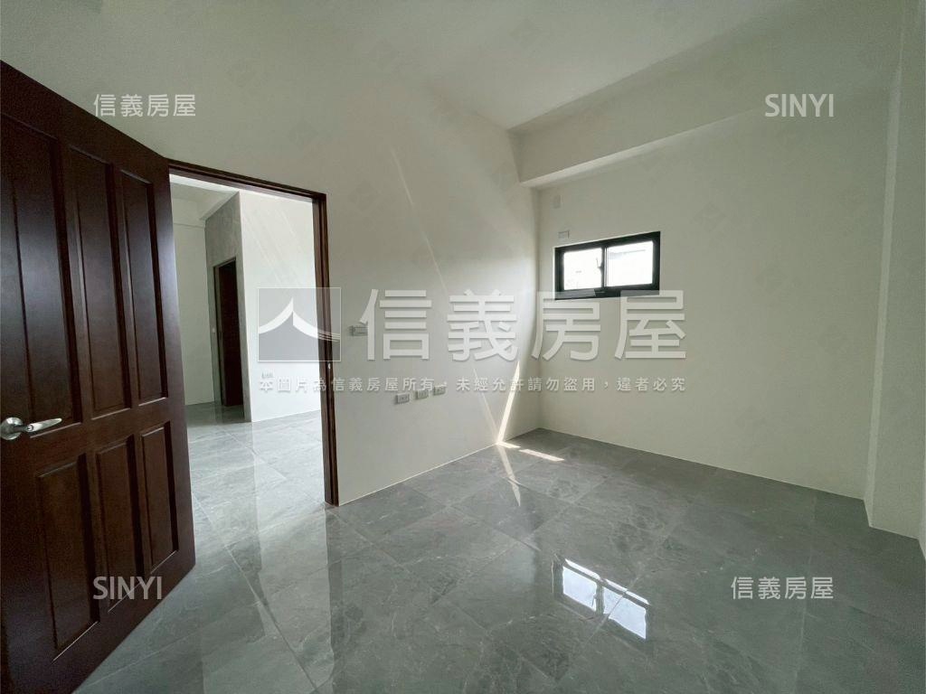 海佃面寬並排雙車墅房屋室內格局與周邊環境