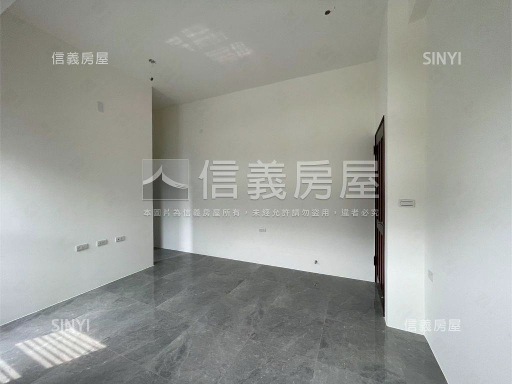 海佃面寬並排雙車墅房屋室內格局與周邊環境