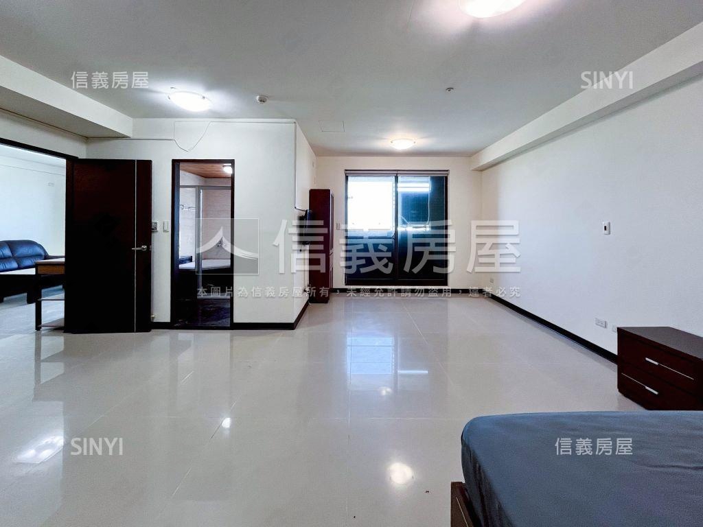 世紀凱悅四房雙車位房屋室內格局與周邊環境