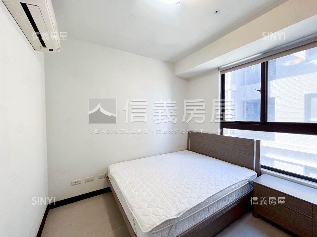 世紀凱悅四房雙車位房屋室內格局與周邊環境