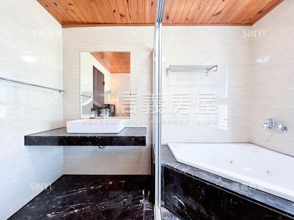 世紀凱悅四房雙車位房屋室內格局與周邊環境