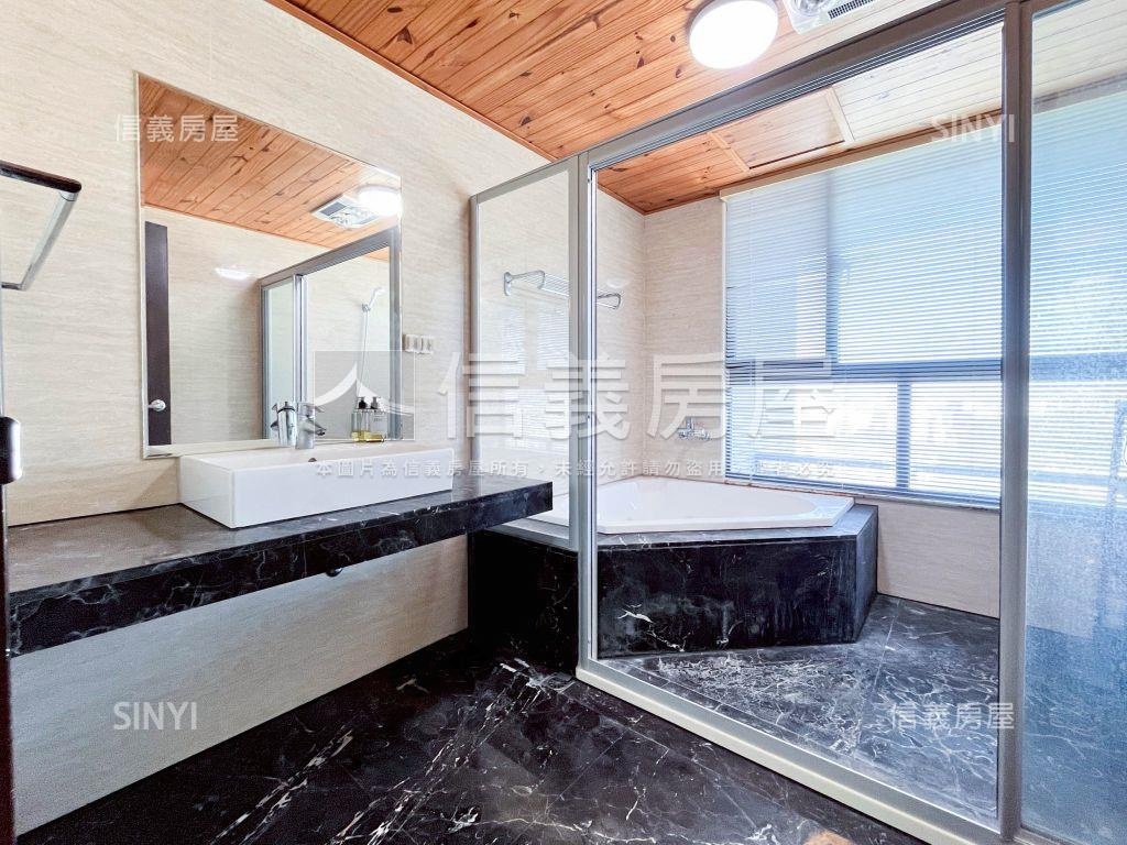 世紀凱悅四房雙車位房屋室內格局與周邊環境