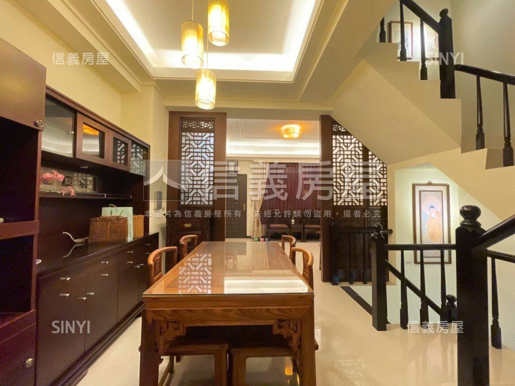 富宇朝南精裝修花園別墅房屋室內格局與周邊環境