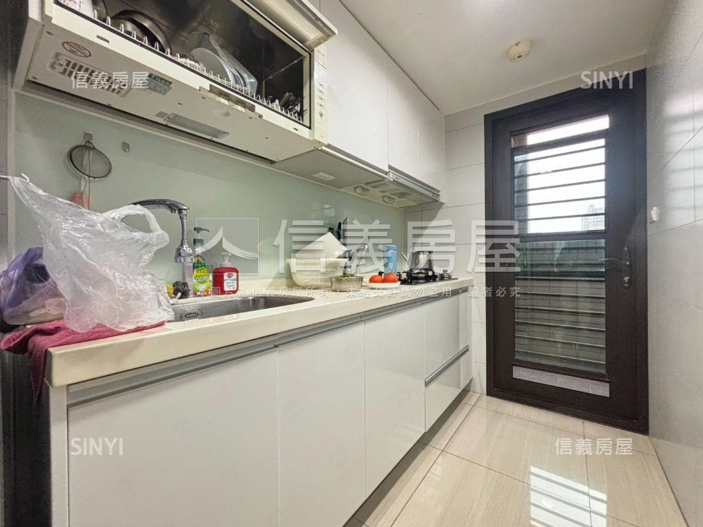 中路《讀樂樂》三房車位房屋室內格局與周邊環境