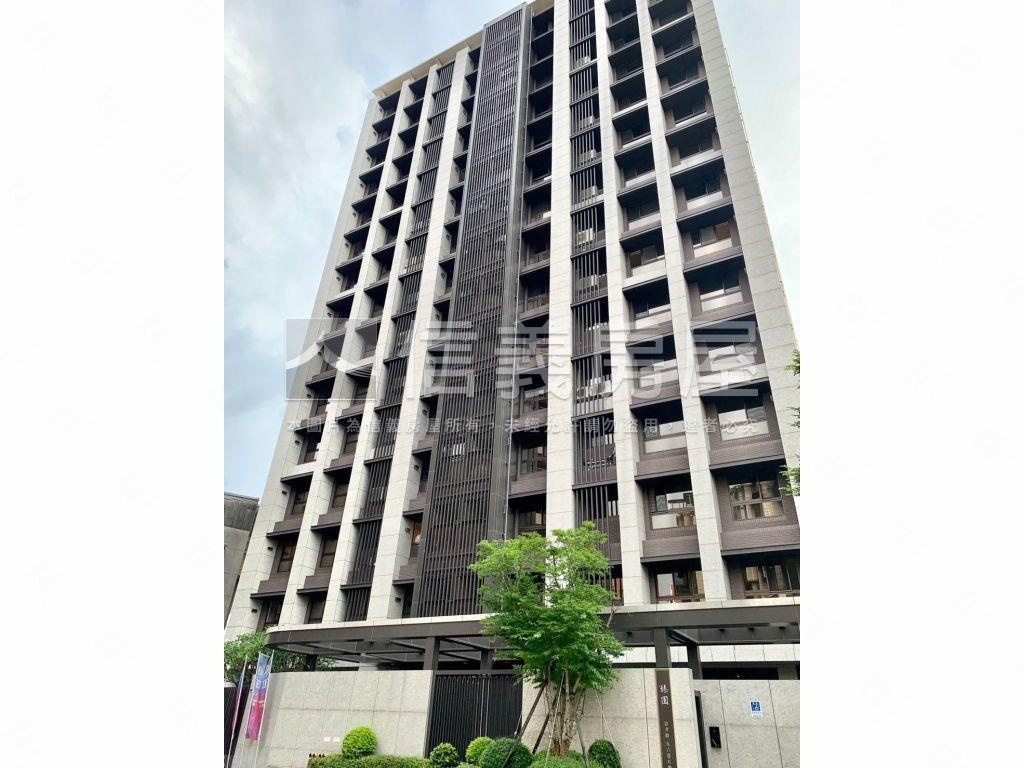 雄霸天下☘臻園景觀戶房屋室內格局與周邊環境