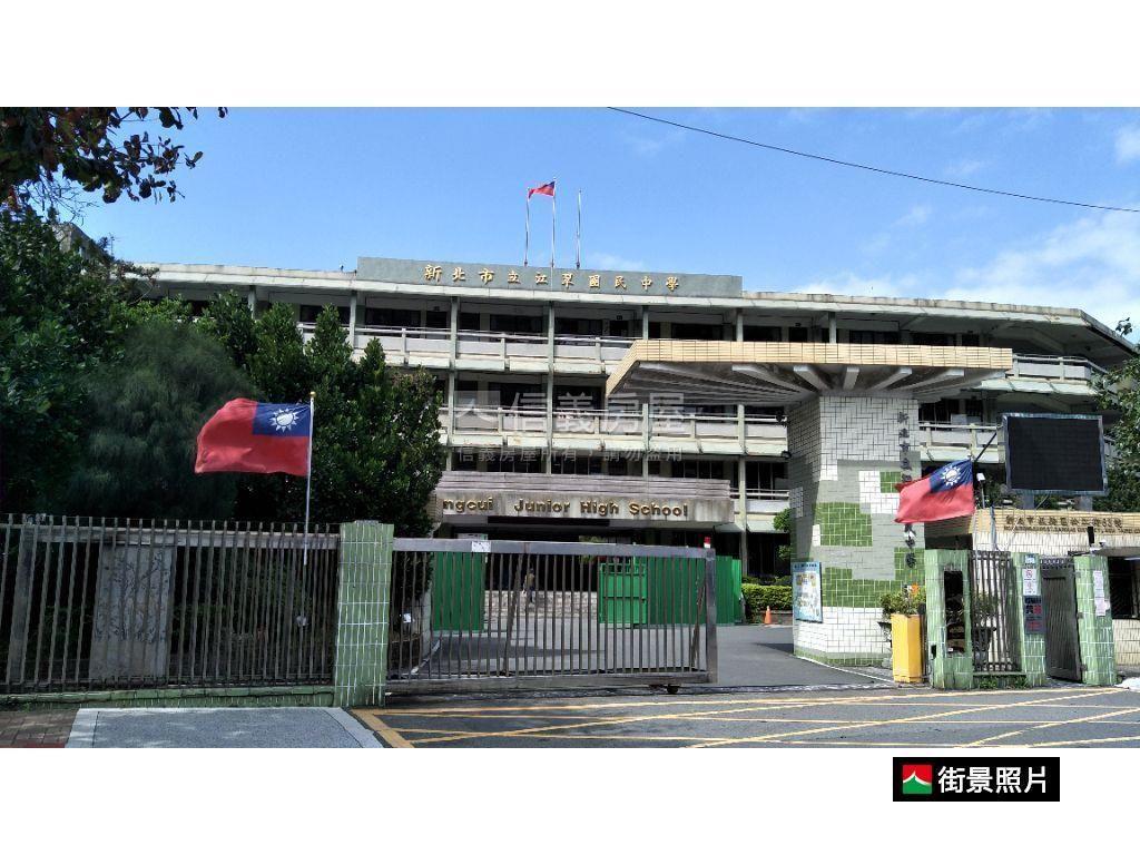 一卡皮箱入住小資宅房屋室內格局與周邊環境