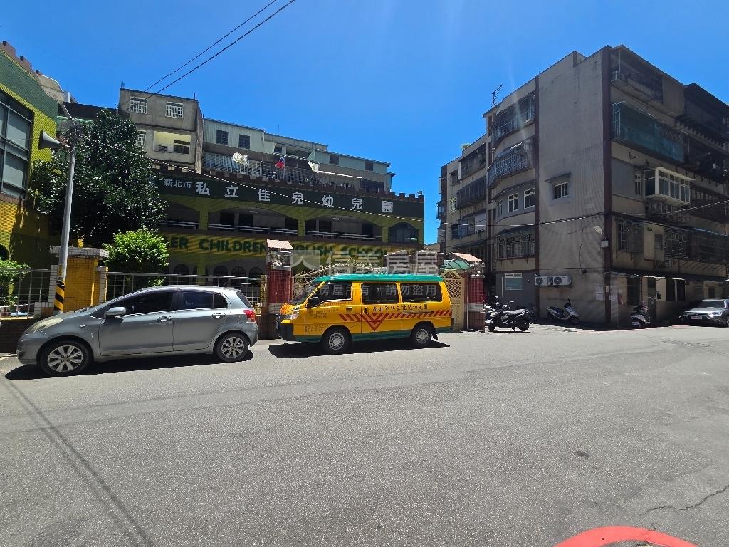 三峽獨棟黃金店面稀有釋出房屋室內格局與周邊環境