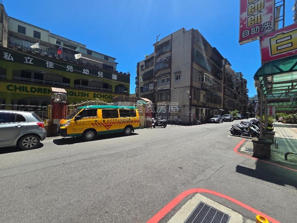 三峽獨棟黃金店面稀有釋出房屋室內格局與周邊環境