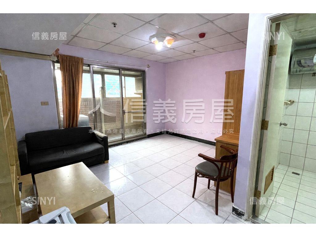 府中捷運站前高樓空間房屋室內格局與周邊環境