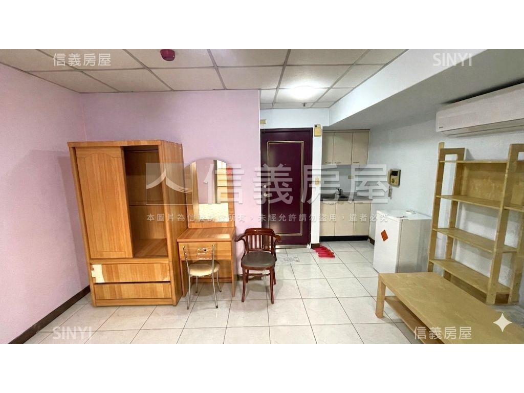 府中捷運站前高樓空間房屋室內格局與周邊環境