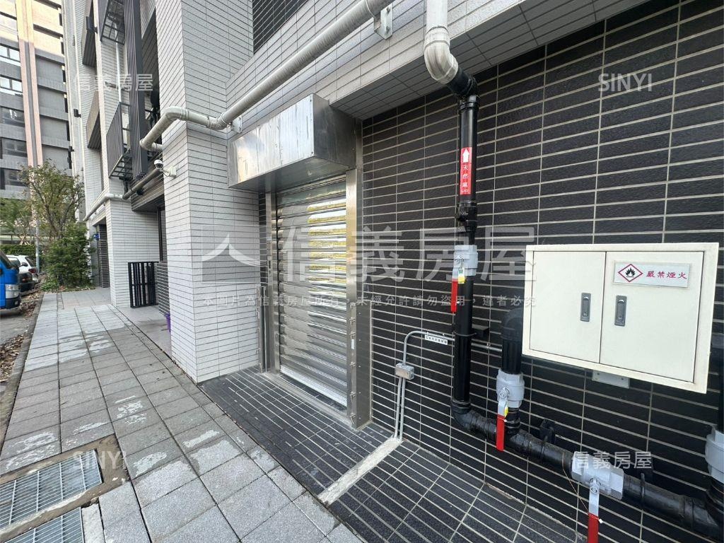 土城捷運站●方正兩房車位房屋室內格局與周邊環境