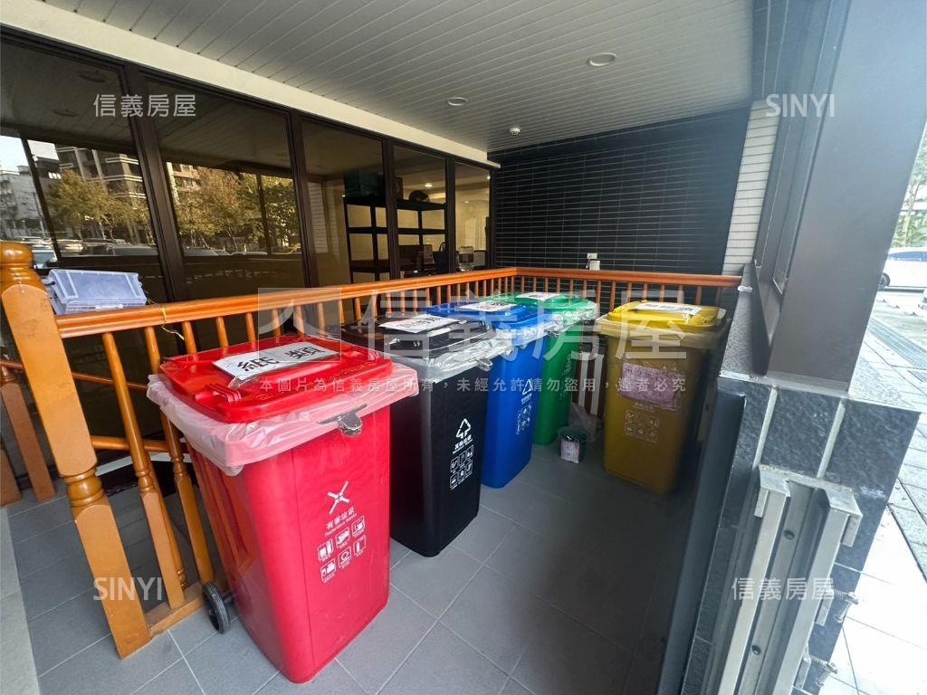 土城捷運站●方正兩房車位房屋室內格局與周邊環境