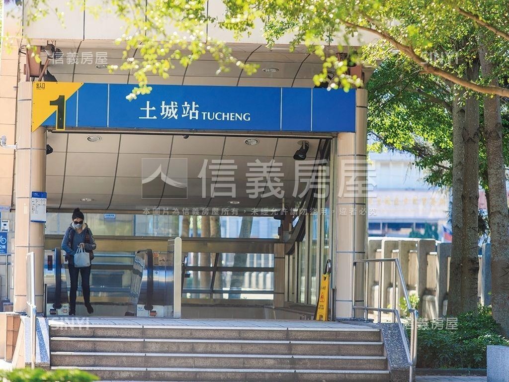 土城捷運站●方正兩房車位房屋室內格局與周邊環境