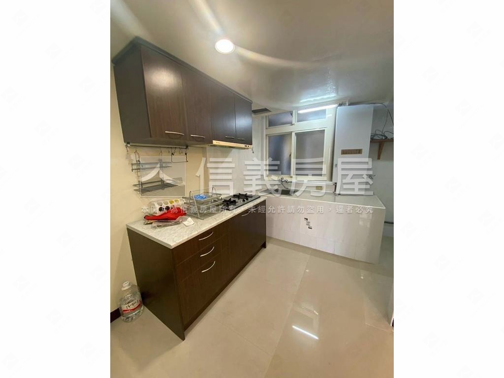 收租自用美美屋房屋室內格局與周邊環境