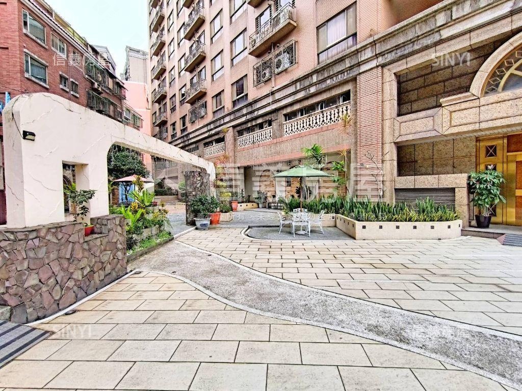 藝文亞曼尼大套房景觀車位房屋室內格局與周邊環境