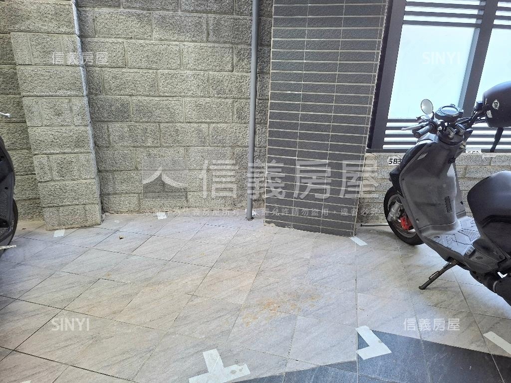 北區電梯輕屋齡收租３套房房屋室內格局與周邊環境