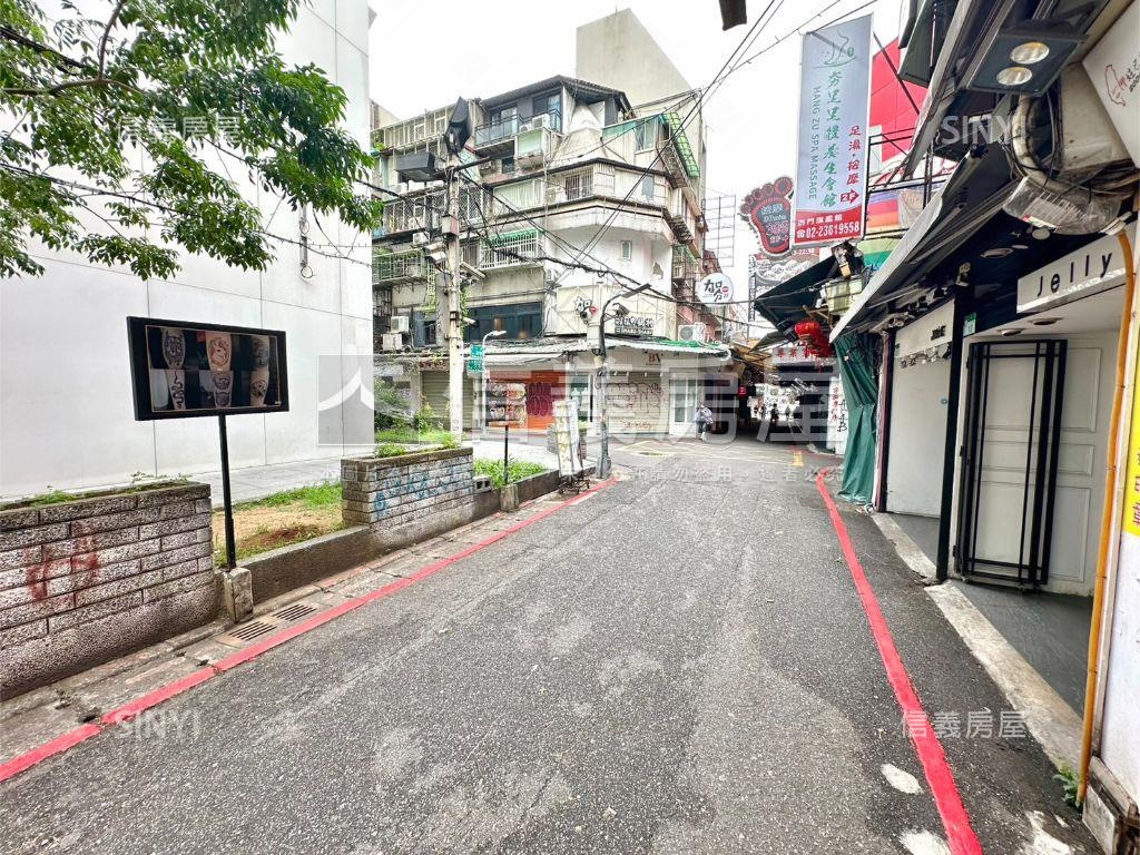 稀有＄西門＄人潮金店面房屋室內格局與周邊環境