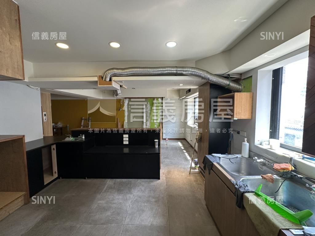義享百貨富國商圈面寬店面房屋室內格局與周邊環境