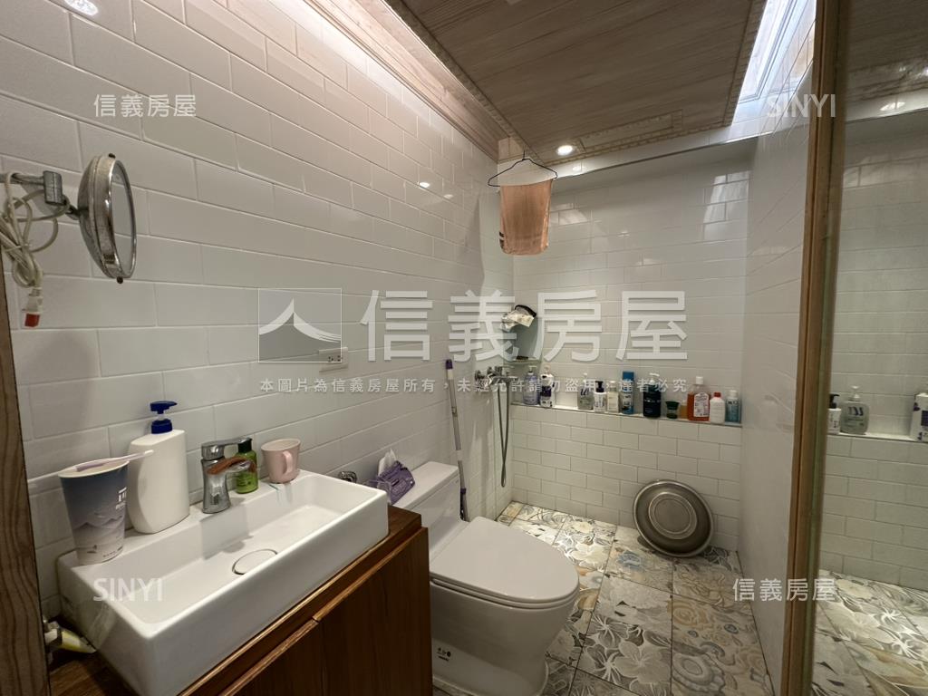 義享百貨富國商圈面寬店面房屋室內格局與周邊環境