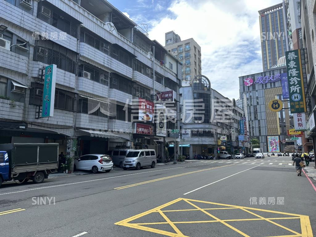 義享百貨富國商圈面寬店面房屋室內格局與周邊環境