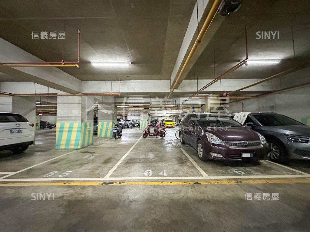 尊峰高樓景觀３＋１房平車房屋室內格局與周邊環境