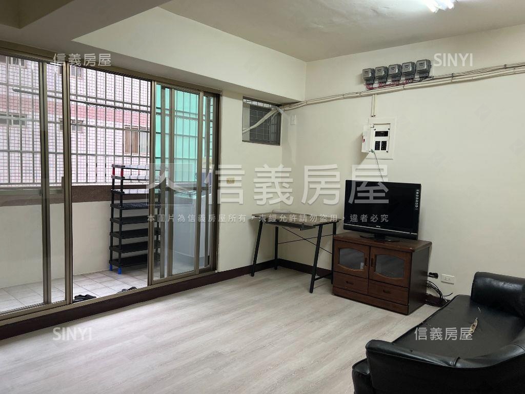 成功商圈四房平車房屋室內格局與周邊環境